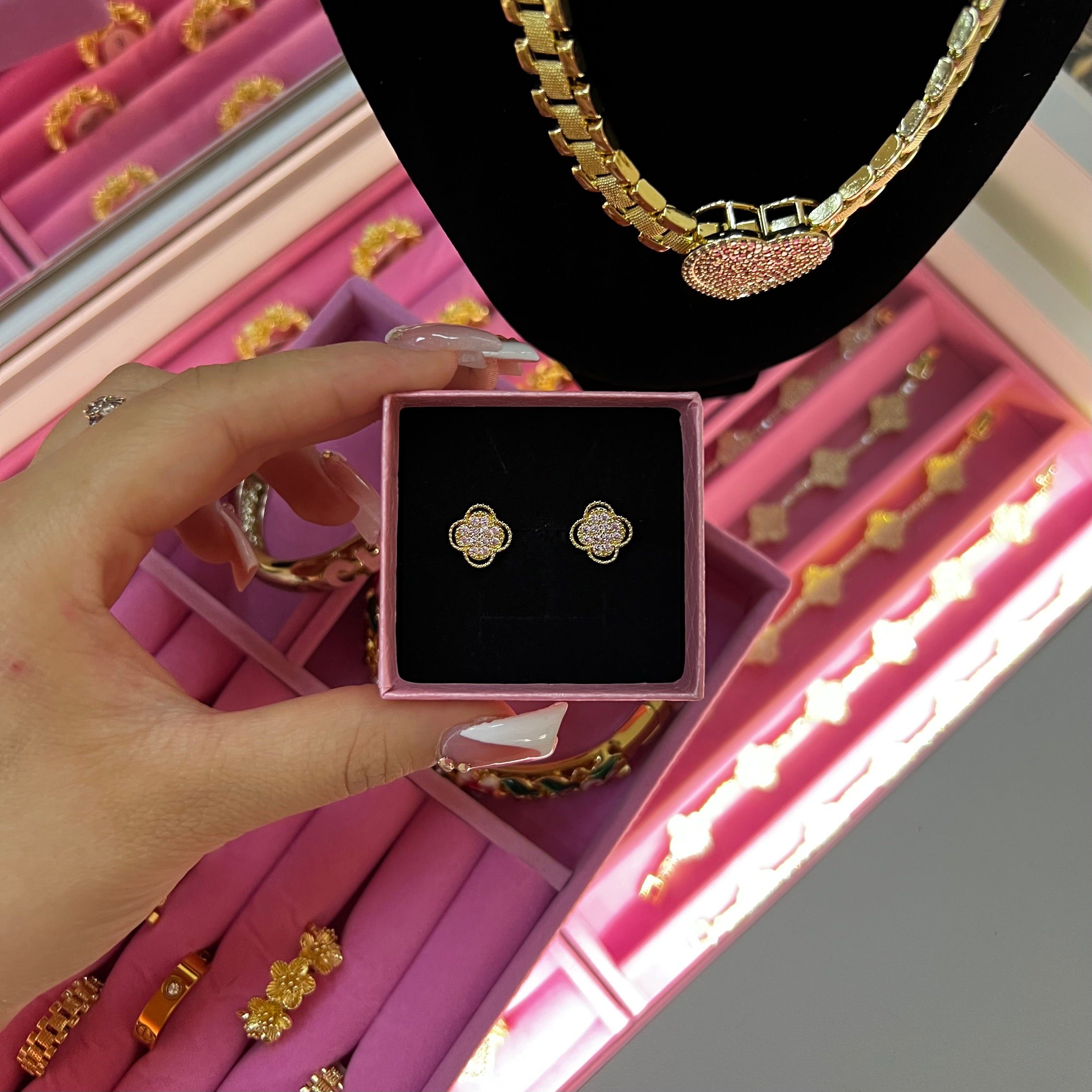 Clover Studs