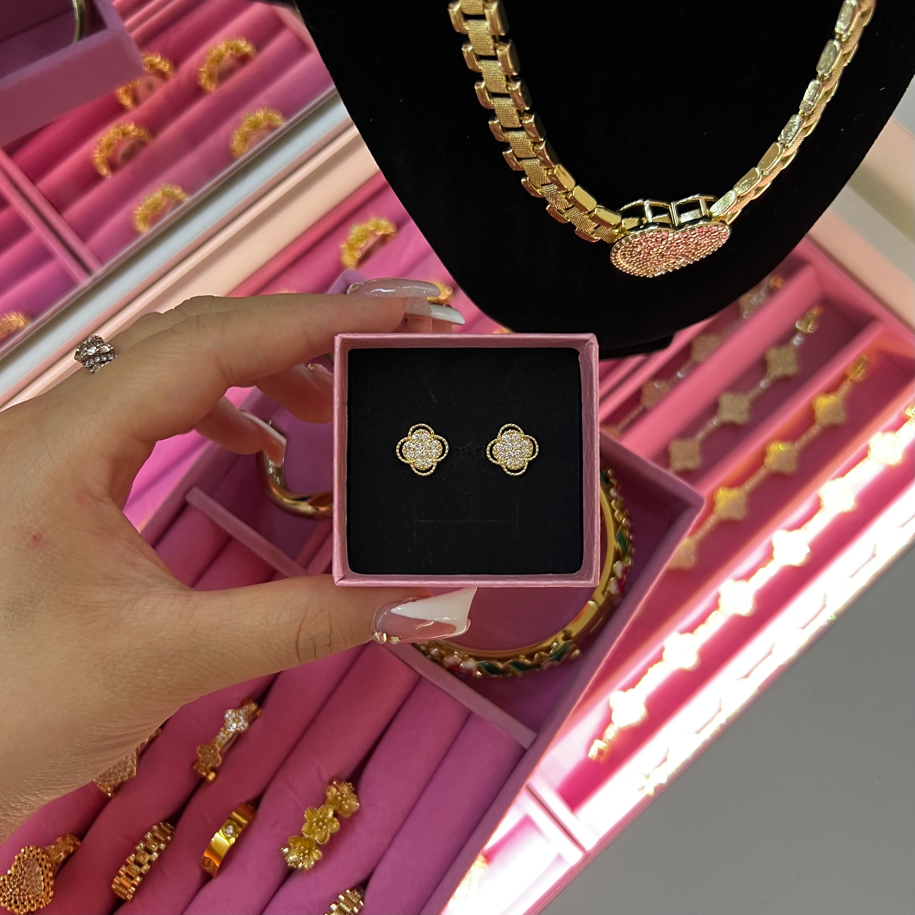 Clover Studs